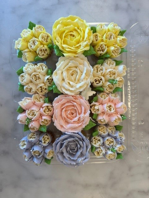 Mini Vanilla Floral Cupcakes (1 Dozen)