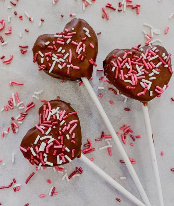 Assorted Deluxe Cake Pops (1 Dozen)