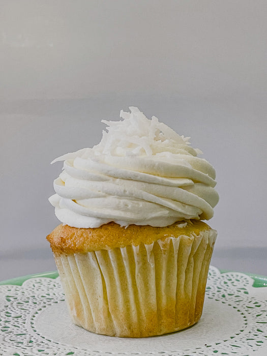 Vanilla-Coconut Cupcake